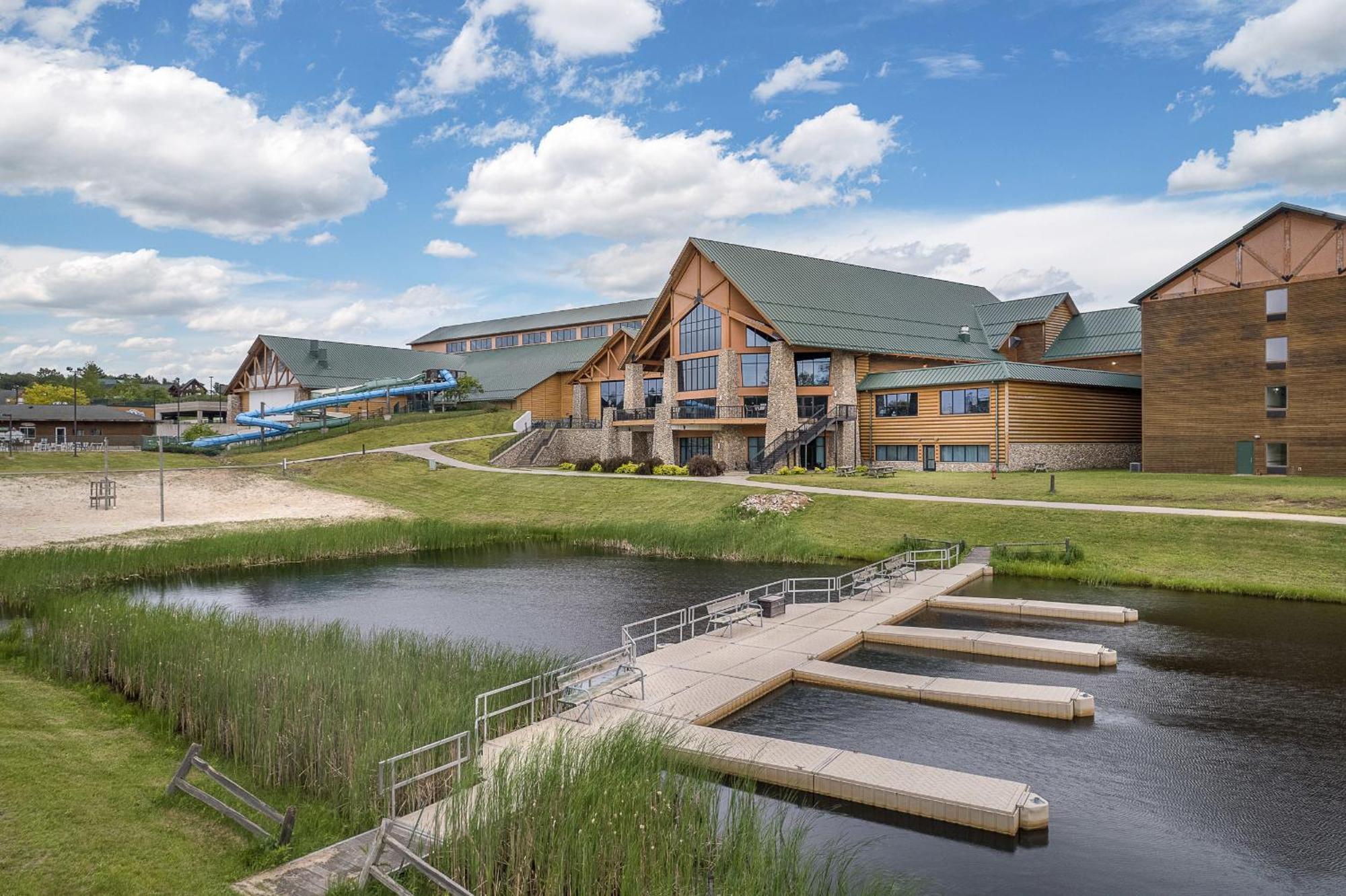 Three Bears Resort Waterpark Near Tomah Ascend Collection Warrens Esterno foto